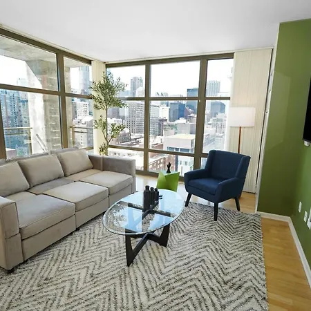 18th Floor 2br Grant Park With Balcony, Gym *