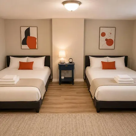Apartment Mccormick Meetup - Prime Location - Sleeps 16 *