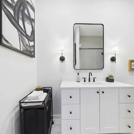 The Zen Duplex Two Private For Groups Apartment Chicago