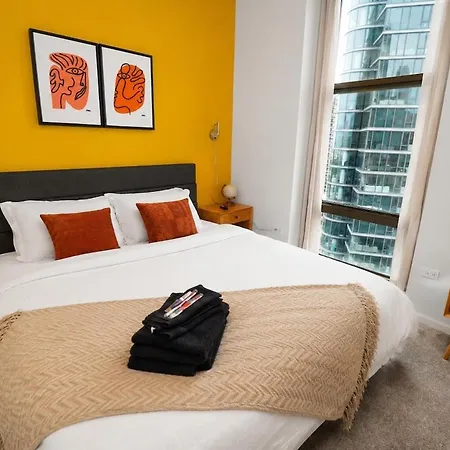 Skyline 2br On 20th Floor Near Grant Park With Paid Parking Apartment Chicago