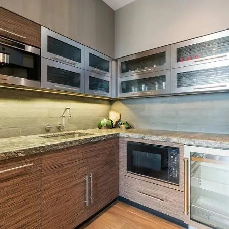 Apartment Expansive Views Of Michigan