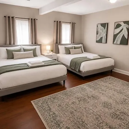 Apartment Mccormick Meetup - Prime Location - Sleeps 16 Chicago