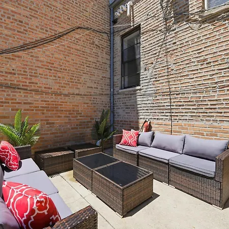 Spacious 3bd West Town Next To Kasama Chicago
