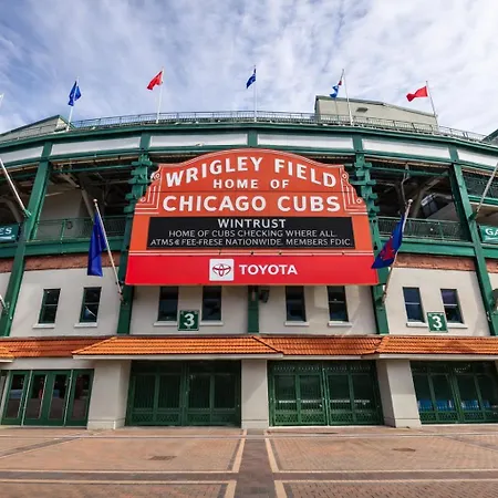 Apartment Wrigley Luxe 3br Free Parking *