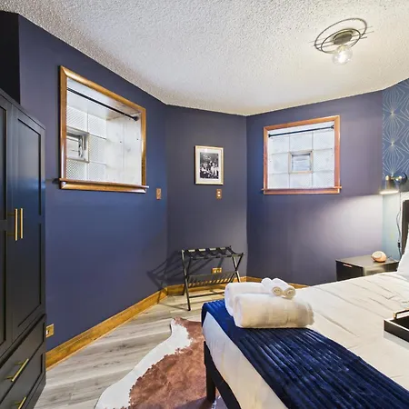 The Dakin Estate 4br Art Deco Speakeasy Duplex * Chicago