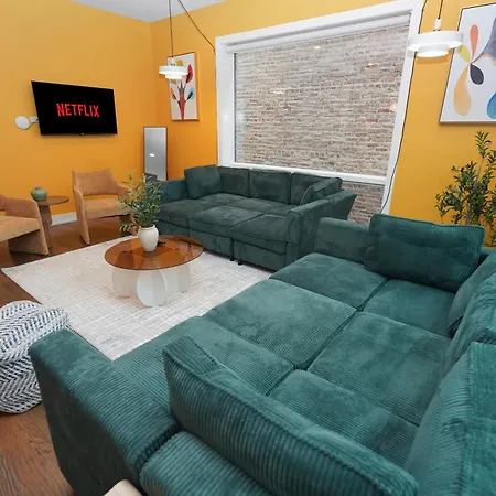 Spacious 4br West Loop Retreat With Optional Parking * Chicago