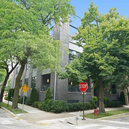 Spacious 4br West Loop Retreat With Optional Parking * Chicago