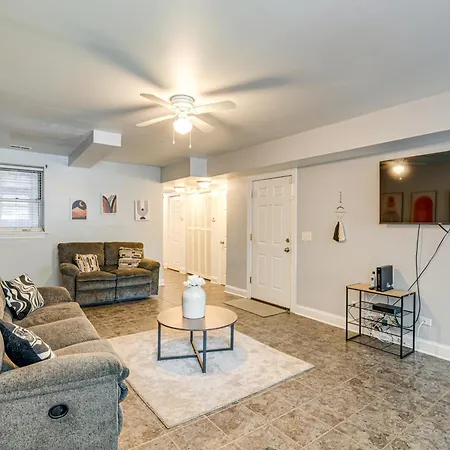 1 Mi To Washington Park: Spacious 1st-floor Condo! Chicago