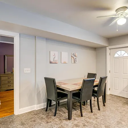 1 Mi To Washington Park: Spacious 1st-floor Condo! Holiday home