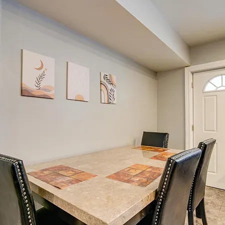 Holiday home 1 Mi To Washington Park: Spacious 1st-floor Condo! Chicago