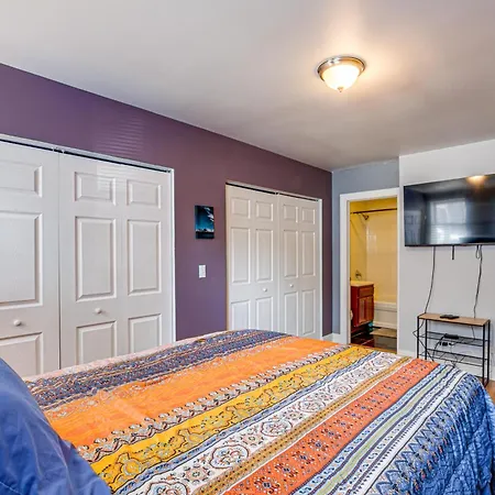 Holiday home 1 Mi To Washington Park: Spacious 1st-floor Condo!