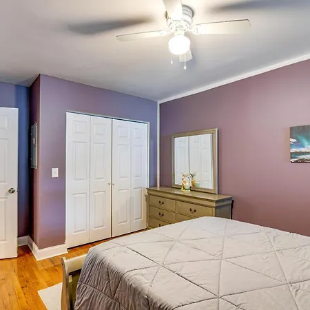 1 Mi To Washington Park: Spacious 1st-floor Condo!