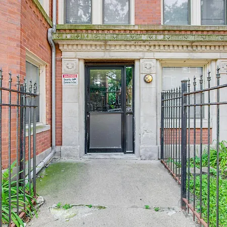 1 Mi To Washington Park: Spacious 1st-floor Condo! *