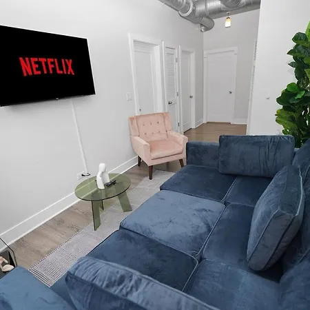 Apartment Cozy 2br Near Mccormick & Wintrust With Opt Parking *