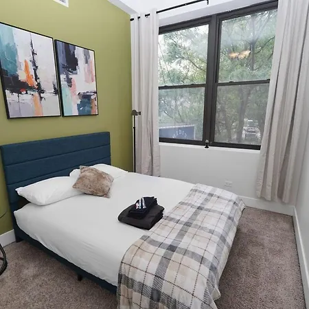 Apartment Cozy 2br Near Mccormick & Wintrust With Opt Parking