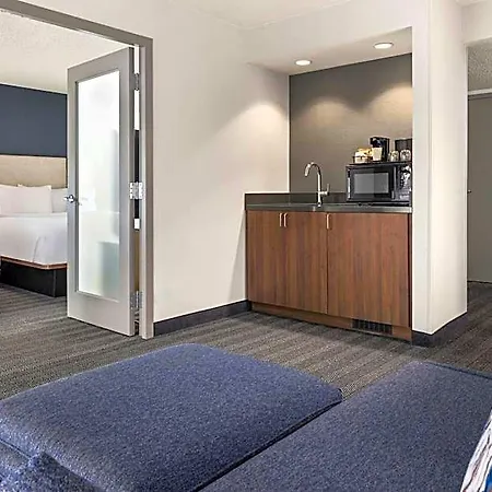 Hotel Courtyard By Marriott Downtown/river North 3*