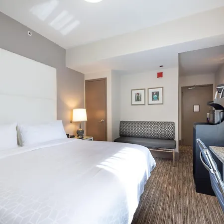 Express - Magnificent Mile By Ihg Hotel