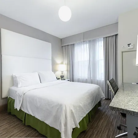 Hotel Express - Magnificent Mile By Ihg Chicago