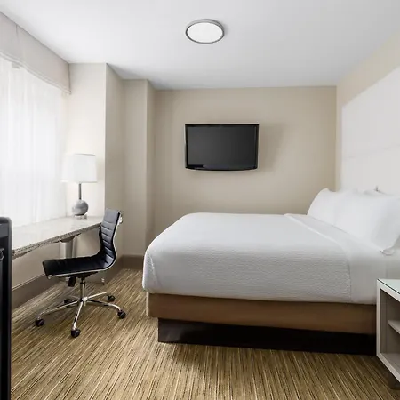 Express - Magnificent Mile By Ihg Hotel