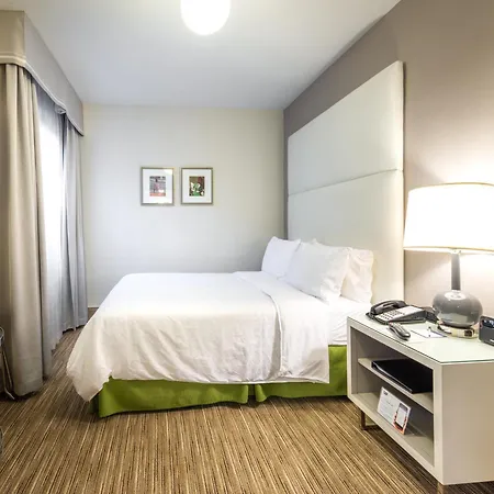 Express - Magnificent Mile By Ihg Hotel Chicago