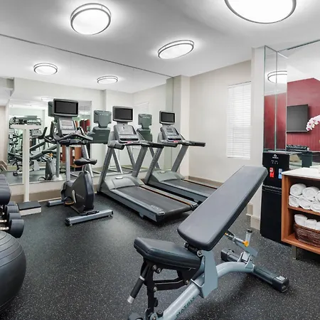 Hotel Express - Magnificent Mile By Ihg Chicago