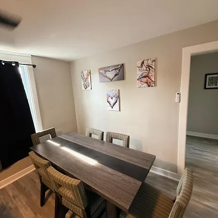 Stylish Retreat Apartment Chicago