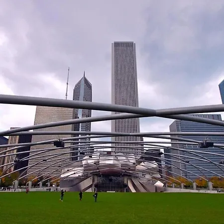Modern 2br In South Loop Near Soldier Field, Grant Park, Downtown, & Lakefront Trail * Chicago