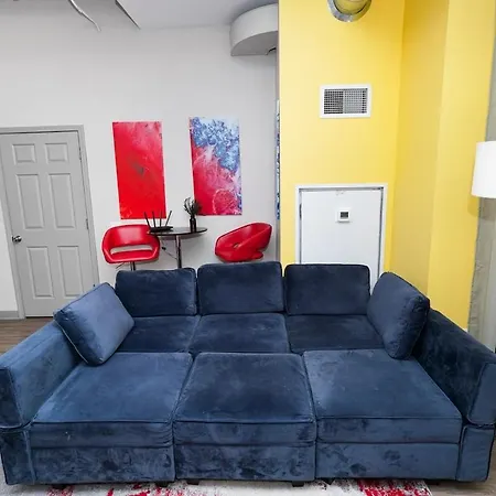 Bright 2br With Gym And Optional Parking Near Soldier Field, Museum Campus, Mccormick Place