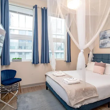 Mccormick Oasis With Balcony, Optional Parking, Patio And Gym Sleeps 6 Near Mccormick Place, Grant Park, Soldier Field & Museum Campus * Chicago