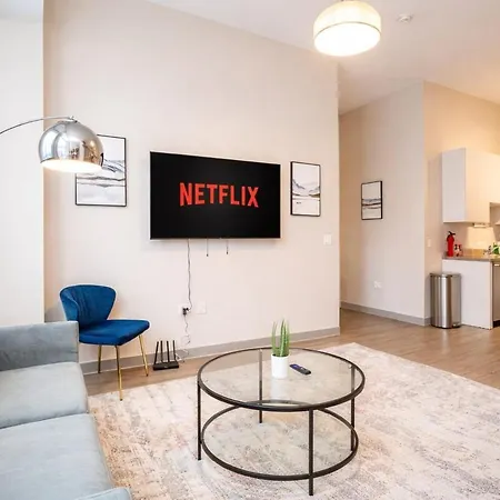 Apartment Mccormick Oasis With Balcony, Optional Parking, Patio And Gym Sleeps 6 Near Mccormick Place, Grant Park, Soldier Field & Museum Campus *