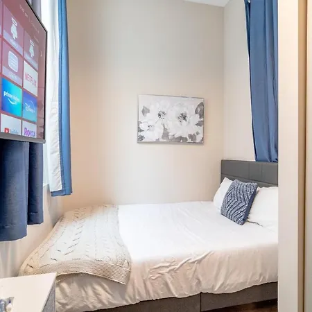 Apartment Mccormick Oasis With Balcony, Optional Parking, Patio And Gym Sleeps 6 Near Mccormick Place, Grant Park, Soldier Field & Museum Campus *