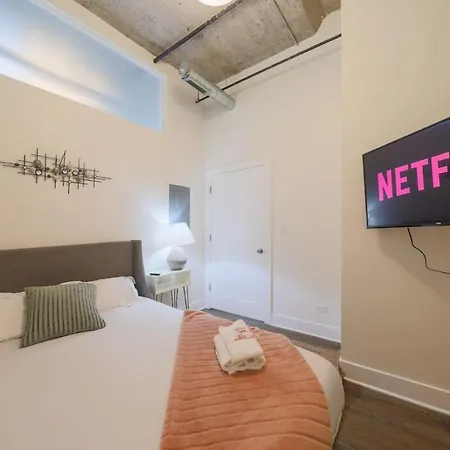 Cozy 2br With Optional Parking And Gym Access Near Field Museum, Lakefront & Mccormick Place Apartment Chicago