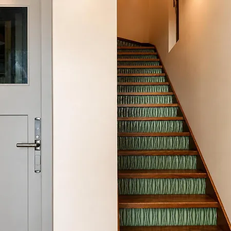 Apartment European Coziness In Bronzeville Chicago