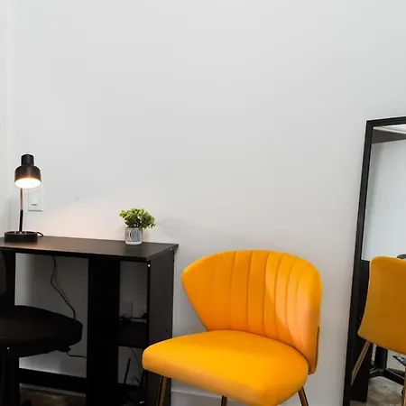 Apartment Regal Stylish Uptown Loft Beachfront Rooftopwfhgym *