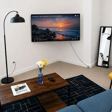 Apartment Regal Stylish Uptown Loft Beachfront Rooftopwfhgym
