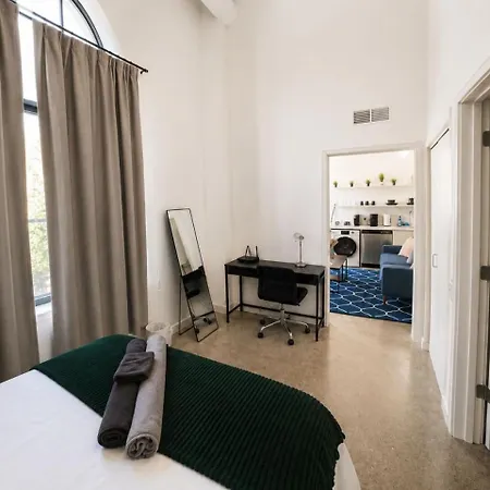 Apartment Peaceful Beachfront Loft Rooftop Gym *