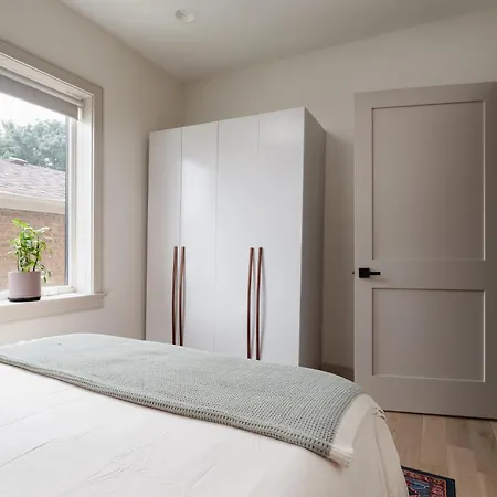 Ace Apartment