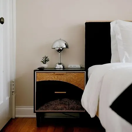Apartment Private Workspace • Sleeps4 • Modern Stylish Chicago