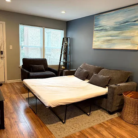 1br Free Parking, Near Transit And Dining Apartment