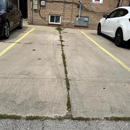 1br Free Parking, Near Transit And Dining Apartment Chicago