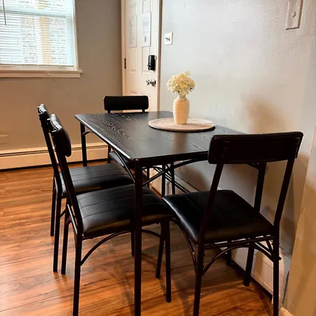Apartment 1br Free Parking, Near Transit And Dining Chicago