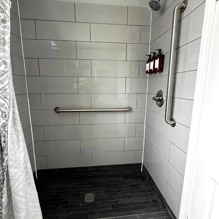 1br Free Parking, Near Transit And Dining Chicago
