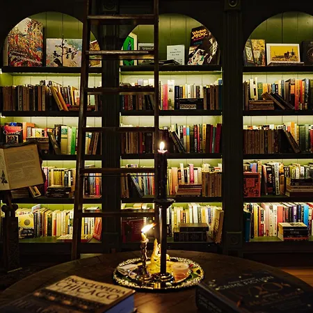 Tranquil Library 2brm 1bath Private Eclectic At Solar