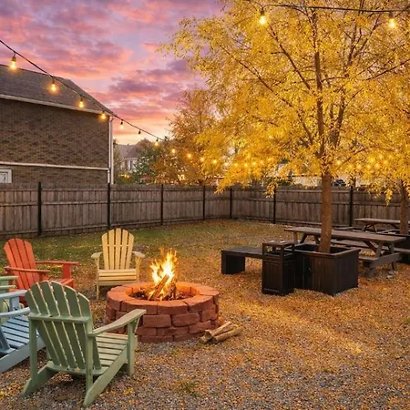 Modern 4br Pilsen Retreat Near Illinois Medical District & Downtown *