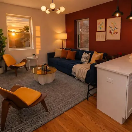Apartment Modern 4br Pilsen Retreat Near Illinois Medical District & Downtown Chicago