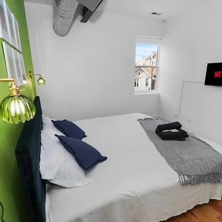 Apartment Modern 4br Pilsen Retreat Near Illinois Medical District & Downtown Chicago