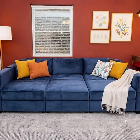 Modern 4br Pilsen Retreat Near Illinois Medical District & Downtown