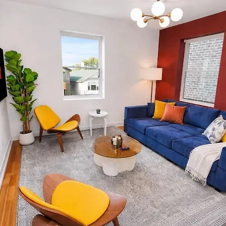 Apartment Modern 4br Pilsen Retreat Near Illinois Medical District & Downtown