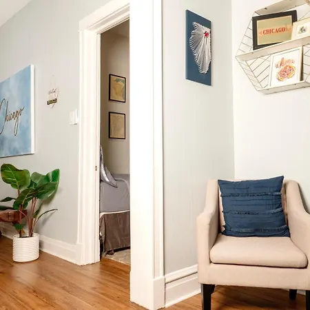 Apartment Chic & Comfy 3br, Family Friendly *