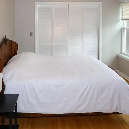 Spacious 5br Near Obama Center & Uchicago